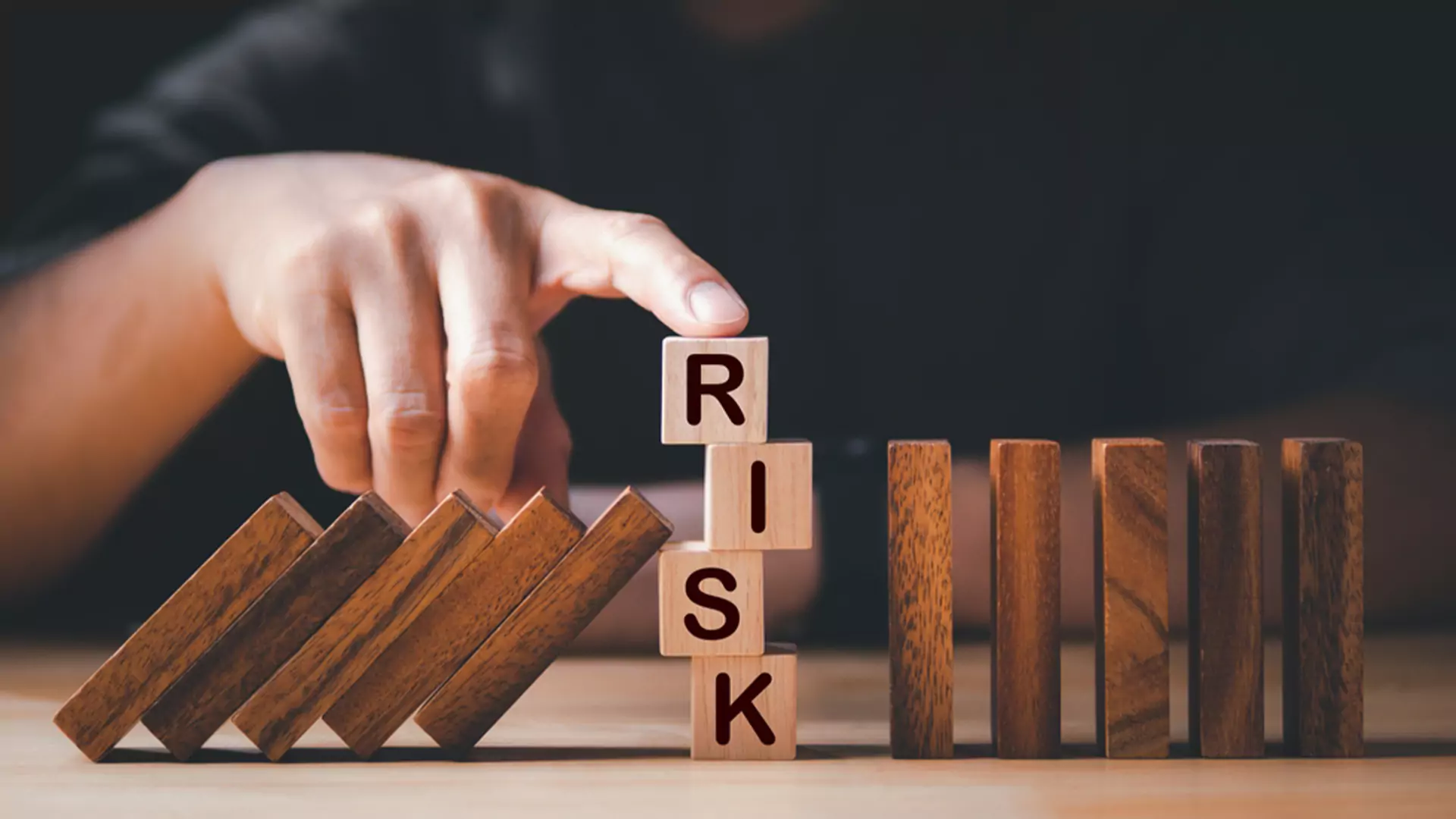Growth V/s Value Investing: Which One To Choose?
